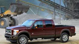 Ford serii F Super Duty 2015 - lewy bok