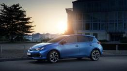 Toyota Auris II Hatchback Facelifting Hybrid (2015) - lewy bok