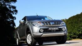 Mitsubishi Triton 2015 - widok z przodu