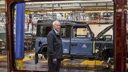 Land Rover Defender 2,000,000 (2015) - taśma produkcyjna
