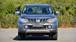 Mitsubishi Triton 2015 - widok z przodu