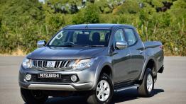 Mitsubishi Triton 2015 - widok z przodu