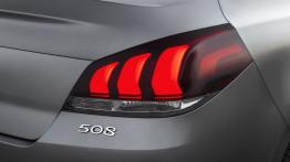 Peugeot 508 Sedan Facelifting (2015) - prawy tylny reflektor - włączony