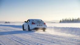 Nissan 370Z Nismo (2015) - widok z tyłu