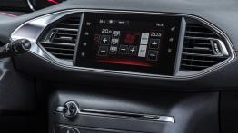 Peugeot 308 II SW GT (2015) - konsola środkowa