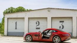 Mercedes AMG GT S (2015) - lewy bok - drzwi otwarte