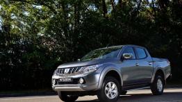 Mitsubishi Triton 2015 - lewy bok