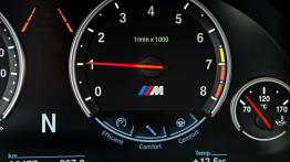 BMW X6 II M (2015) - obrotomierz