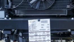 Land Rover Defender 2,000,000 (2015) - taśma produkcyjna