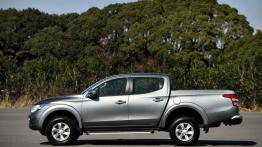 Mitsubishi Triton 2015 - lewy bok