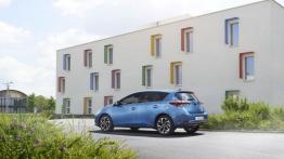Toyota Auris II Hatchback Facelifting Hybrid (2015) - widok z tyłu
