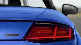 Audi TT III Roadster (2015) - prawy tylny reflektor - wyłączony