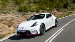 Nissan 370Z Nismo (2015) - widok z przodu