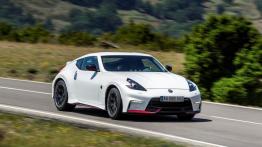 Nissan 370Z Nismo (2015) - widok z przodu