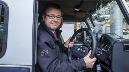 Land Rover Defender 2,000,000 (2015) - taśma produkcyjna