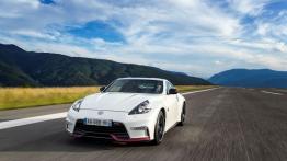 Nissan 370Z Nismo (2015) - widok z przodu