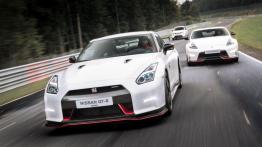 Nissan 370Z Nismo (2015) - widok z przodu