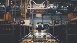 Land Rover Defender 2,000,000 (2015) - taśma produkcyjna