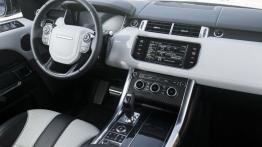 Land Rover Range Rover Sport II SVR (2015) - kokpit