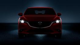 Mazda 6 III Sedan Facelifting (2015) - przód - reflektory włączone