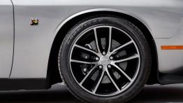 Dodge Challenger III Facelifting (2015) - prawe przednie nadkole