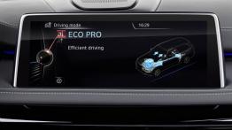 BMW X5 III xDrive40e (2015) - ekran systemu multimedialnego