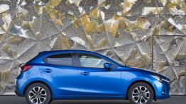 Mazda 2 III SKYACTIV-G 1.5 (2015) - prawy bok