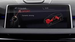 BMW X5 III xDrive40e (2015) - ekran systemu multimedialnego