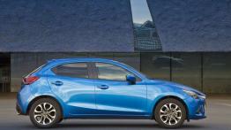 Mazda 2 III SKYACTIV-G 1.5 (2015) - prawy bok