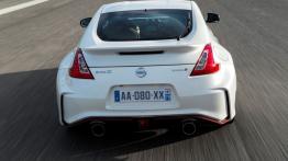 Nissan 370Z Nismo (2015) - widok z tyłu