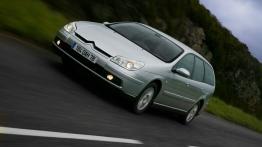 Citroen C5 - przód - reflektory włączone