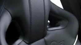 Land Rover Range Rover Sport II SVR (2015) - zagłówek na fotelu kierowcy, widok z przodu