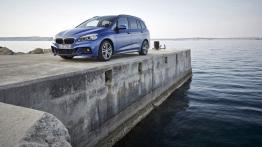 BMW 220i Gran Tourer (2015) - widok z przodu