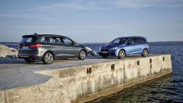 BMW 220i Gran Tourer (2015) - widok z przodu