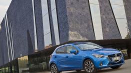 Mazda 2 III SKYACTIV-G 1.5 (2015) - prawy bok