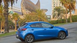 Mazda 2 III SKYACTIV-G 1.5 (2015) - prawy bok