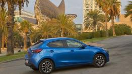 Mazda 2 III SKYACTIV-G 1.5 (2015) - prawy bok