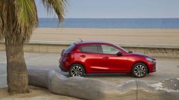 Mazda 2 III SKYACTIV-G 1.5 (2015) - prawy bok