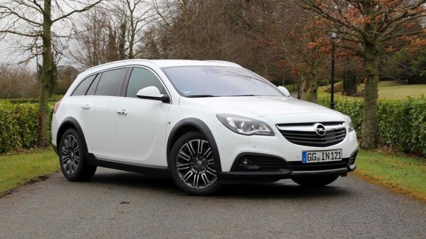 Opel Insignia I Country Tourer 2.0 CDTI BiTurbo Ecotec 195KM 143kW 2013-2015