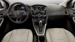 Ford Focus III Sedan Facelifting (2015) - pełny panel przedni