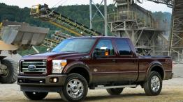 Ford serii F Super Duty 2015 - lewy bok
