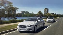 Jaguar XJ VII X351 Sedan SWB 3.0 V6 S/C 340KM 250kW 2012-2015