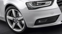 Audi A4 B8 Avant Facelifting 3.0 TDI 204KM 150kW 2012-2015
