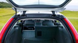 Citroen C5 - tył - bagażnik otwarty