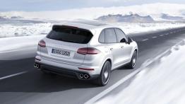 Porsche Cayenne Turbo S Facelifting (2015) - widok z tyłu