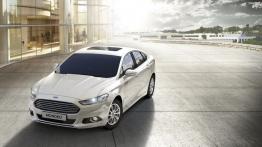 Ford Mondeo V Sedan Hybrid (2015) - widok z przodu