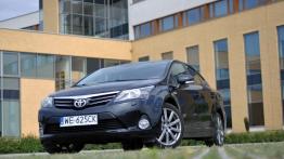Toyota Avensis III Sedan Facelifting 1.8 Valvematic 147KM 108kW 2012-2015
