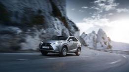 Lexus NX 200t Luxury (2015) - widok z przodu