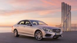 Mercedes Klasa E W212 Limuzyna Facelifting 300 CDI HYBRID 231KM 170kW 2013-2015