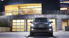 Lincoln Navigator III L Facelifting (2015) - widok z przodu